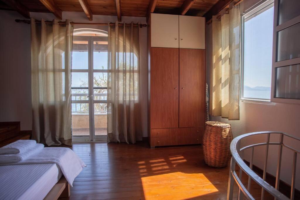 Kohyli Beachfront House Agia Pelagia Chlomou Exteriör bild