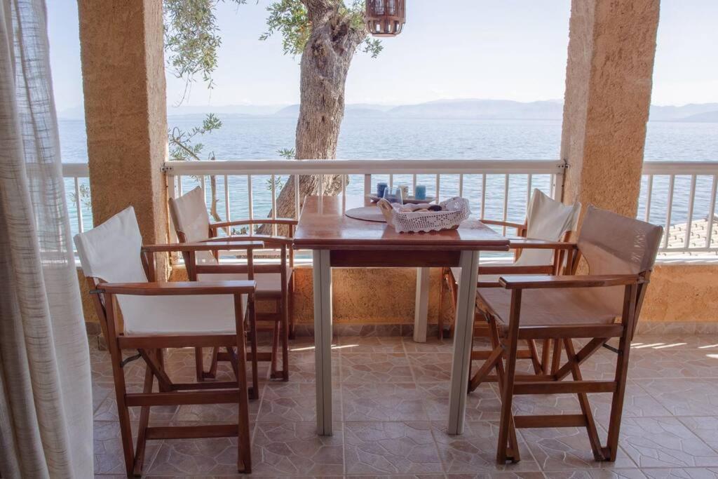 Kohyli Beachfront House Agia Pelagia Chlomou Exteriör bild