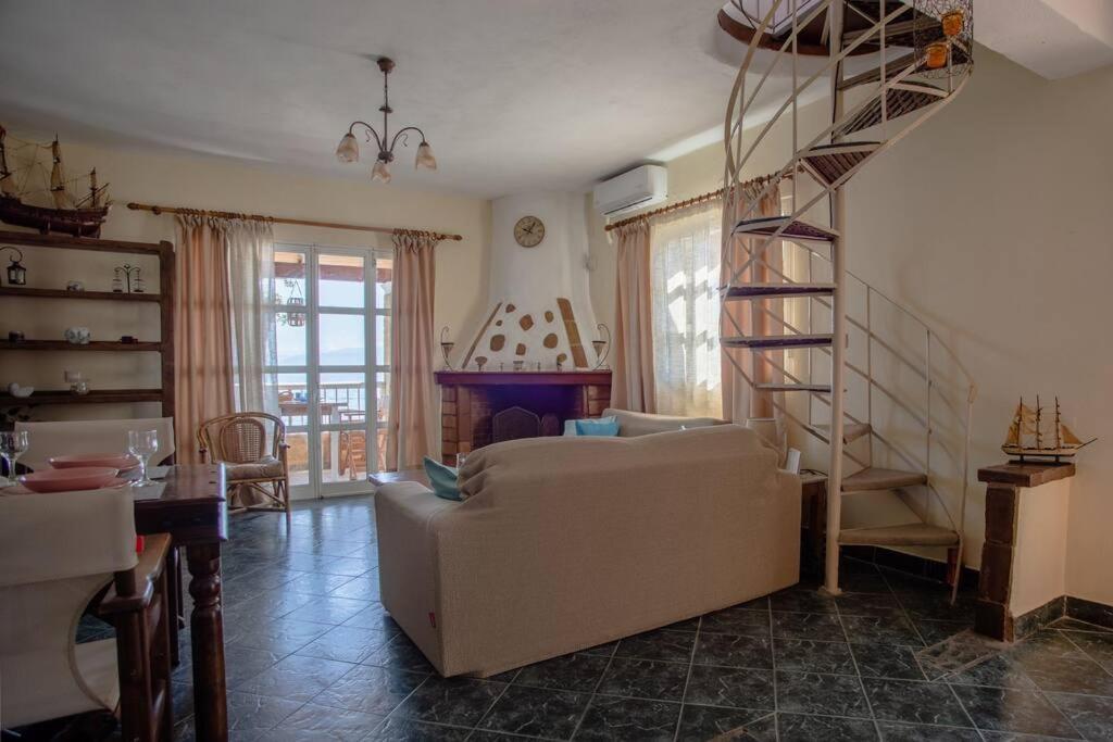 Kohyli Beachfront House Agia Pelagia Chlomou Exteriör bild