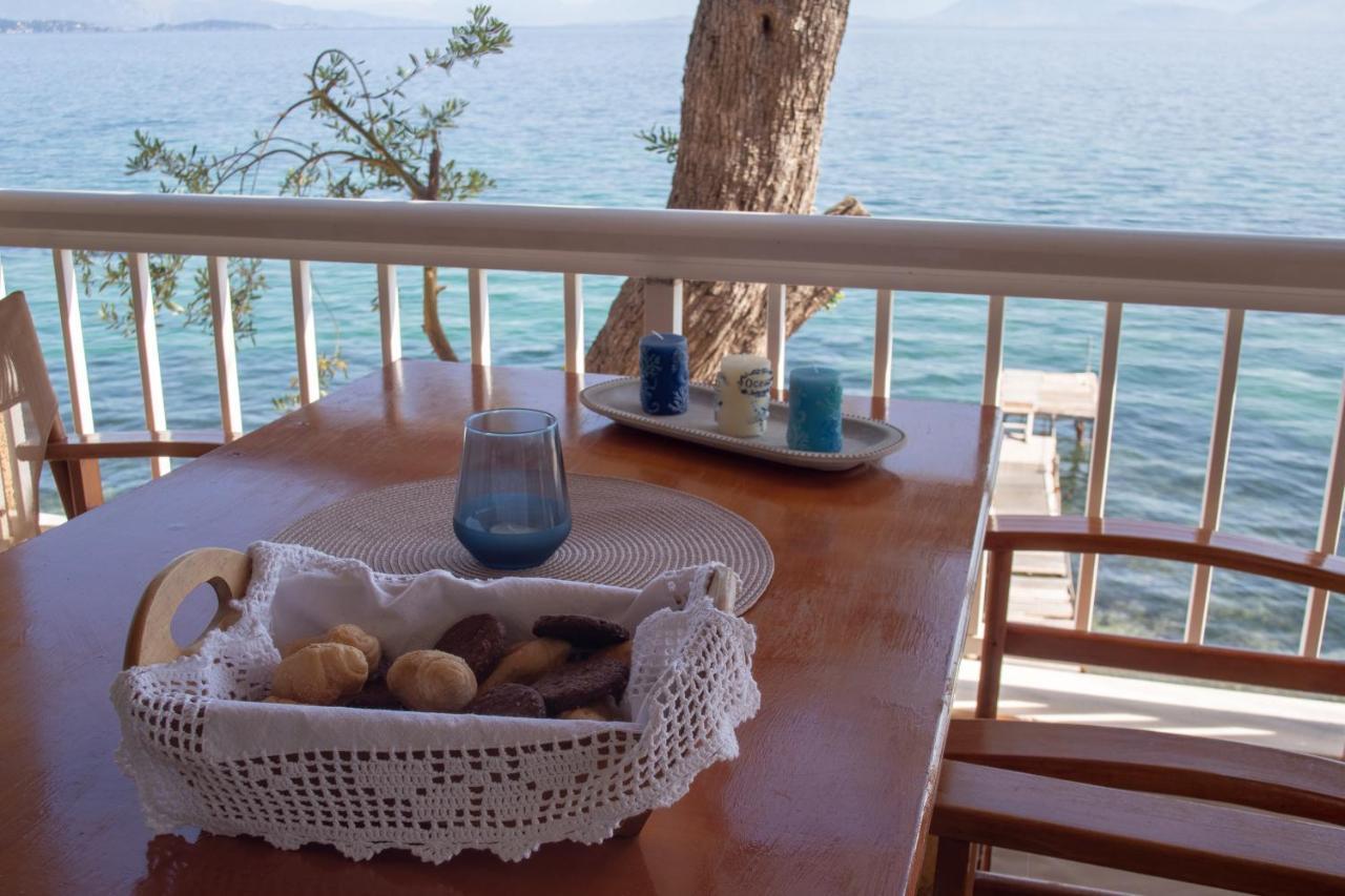 Kohyli Beachfront House Agia Pelagia Chlomou Exteriör bild