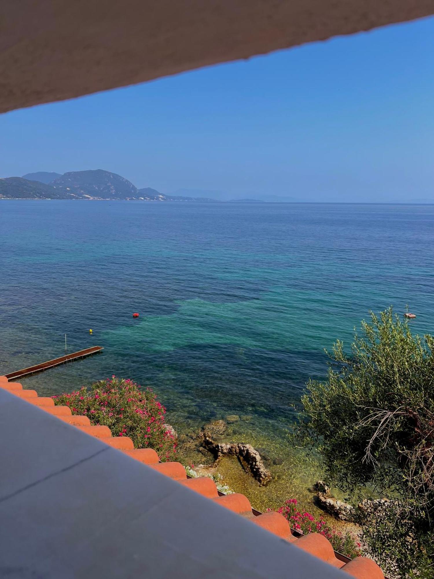 Kohyli Beachfront House Agia Pelagia Chlomou Exteriör bild