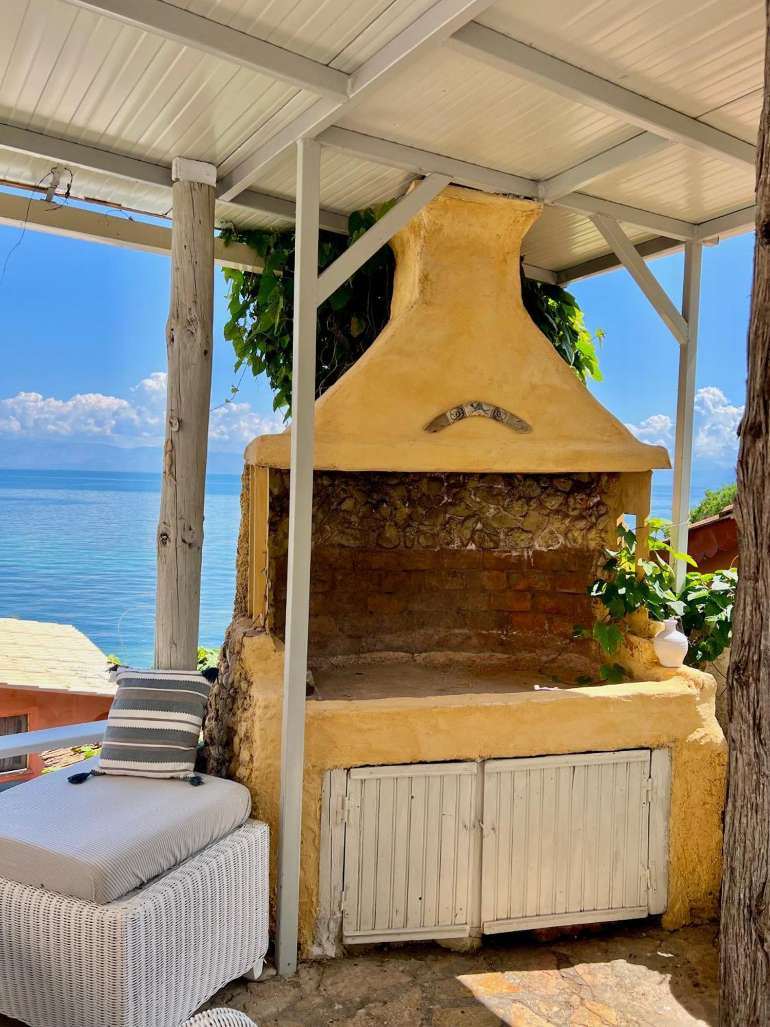 Kohyli Beachfront House Agia Pelagia Chlomou Exteriör bild
