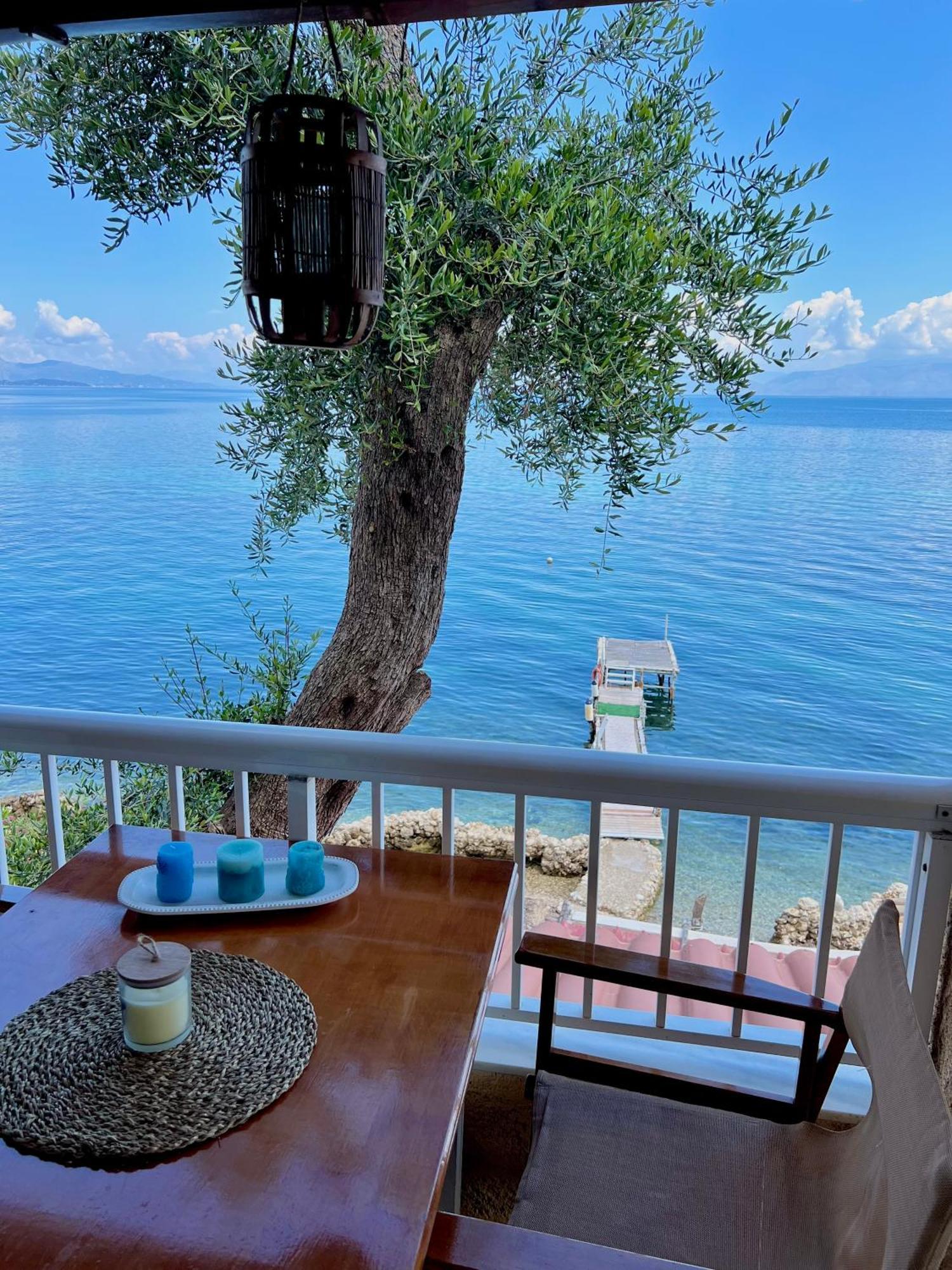 Kohyli Beachfront House Agia Pelagia Chlomou Exteriör bild
