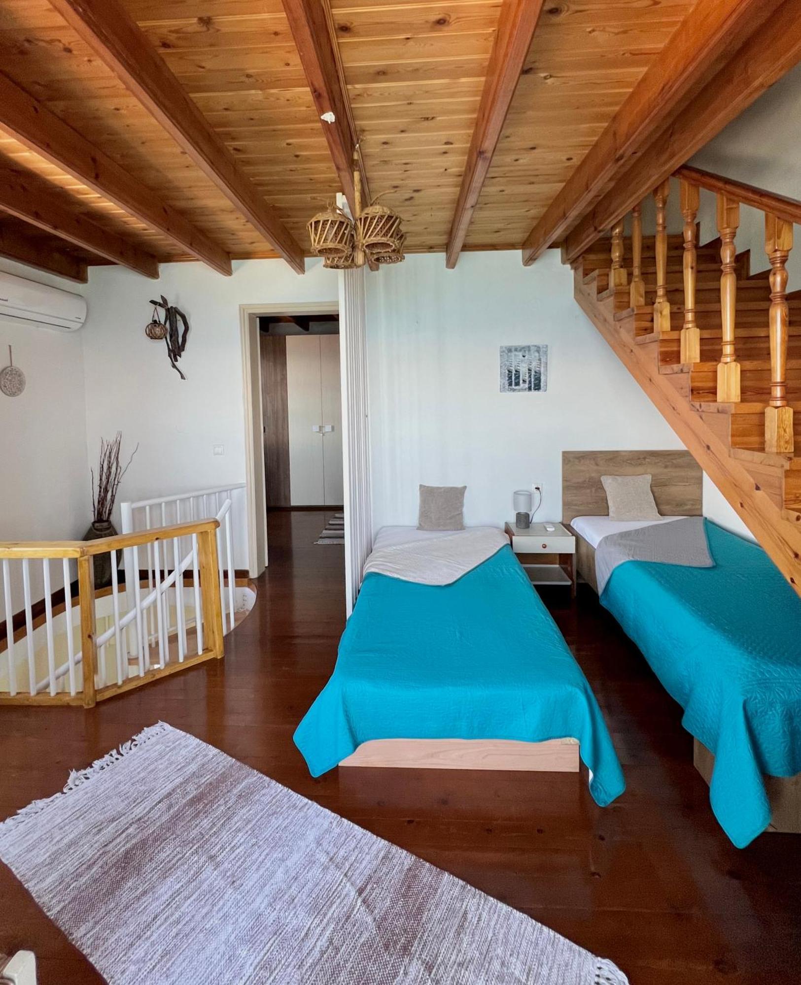 Kohyli Beachfront House Agia Pelagia Chlomou Exteriör bild